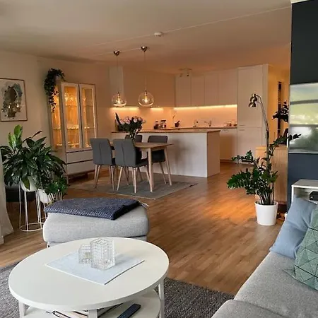 Great 2 Bedroom In Centrum! Apartmán